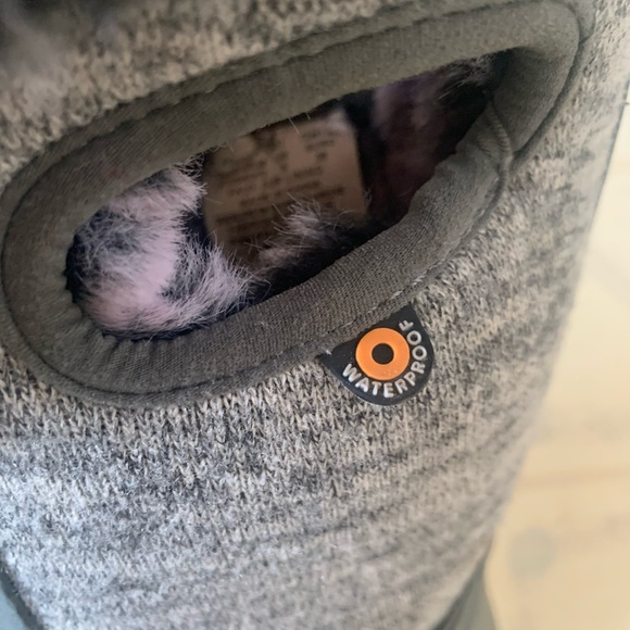 Like⭐️NEW⭐️BOGS Waterproof Boots •-40 Insulation •Size 4 •Girls Boys - Picture 13 of 15